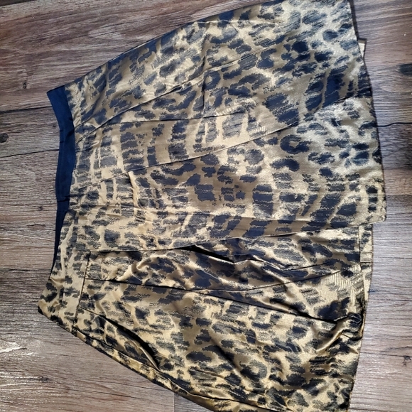 Cute Leopard Mini Skirt - Picture 1 of 10